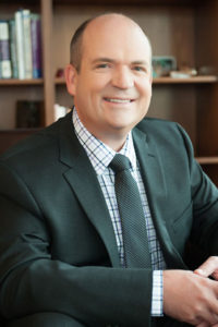 2x3-342x524-executive-greg-us-english-web